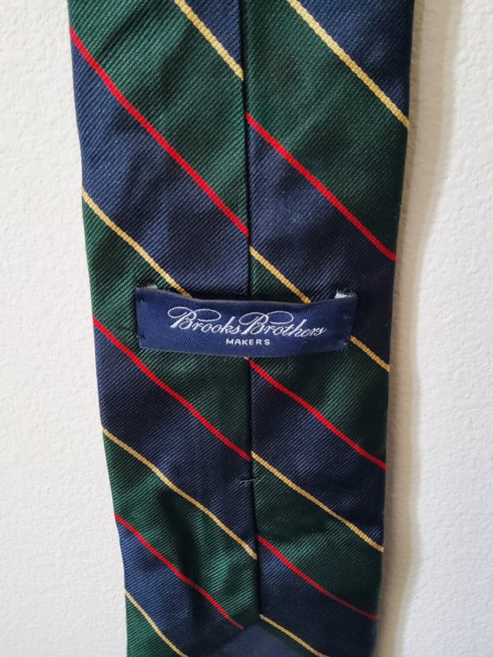Brooks Brothers Men's Silk tie 59.5 inches long